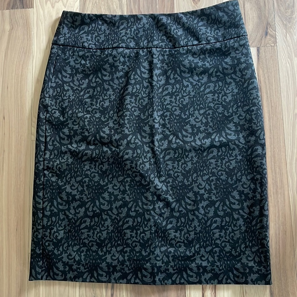 Margaret M. Black Skirt